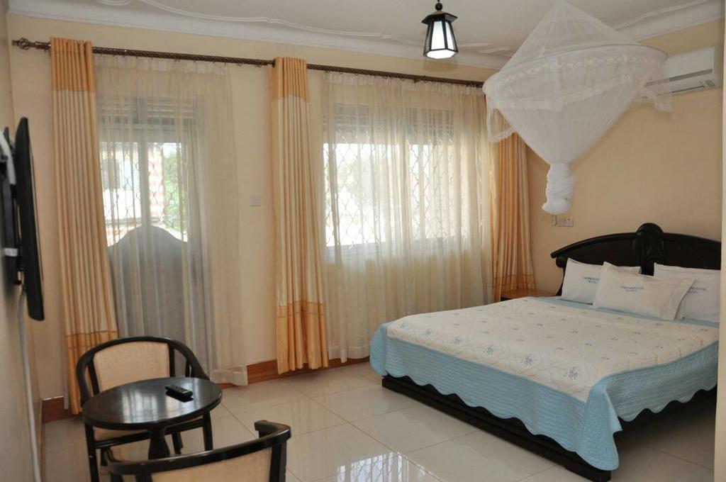 Innophine Hotel 790 Entebbe Exterior photo